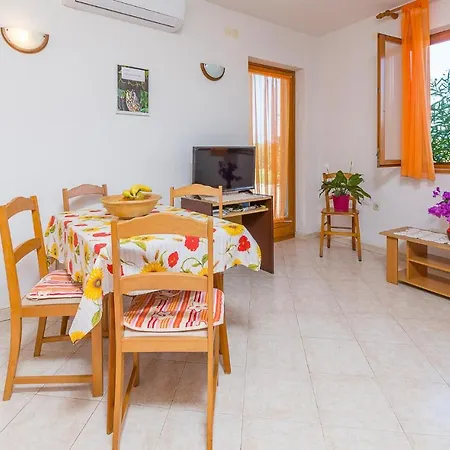 Amazing In With Kitchen فيرسار